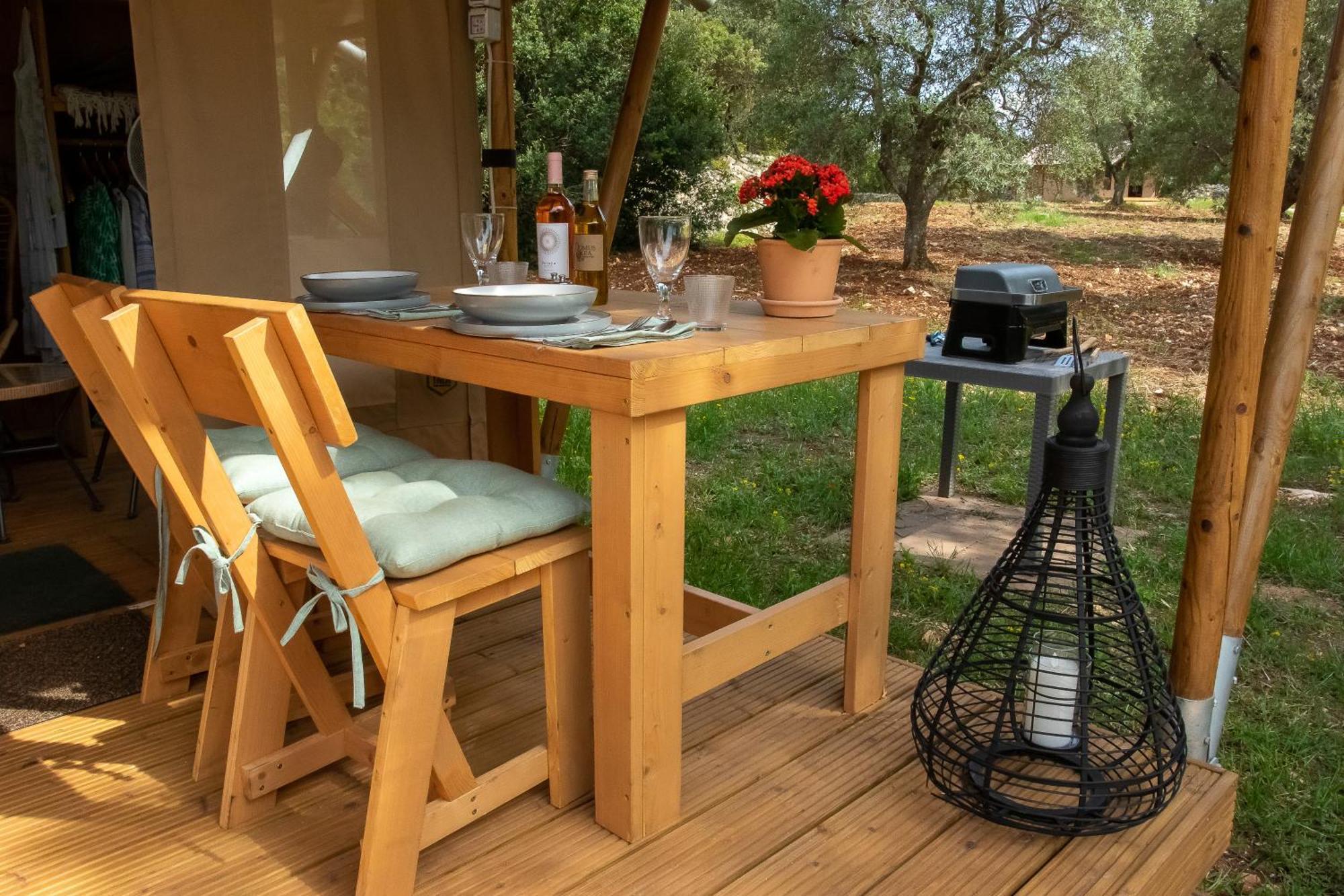 Domus Olea Glamping Hotel Ceglie Messapica Exterior photo