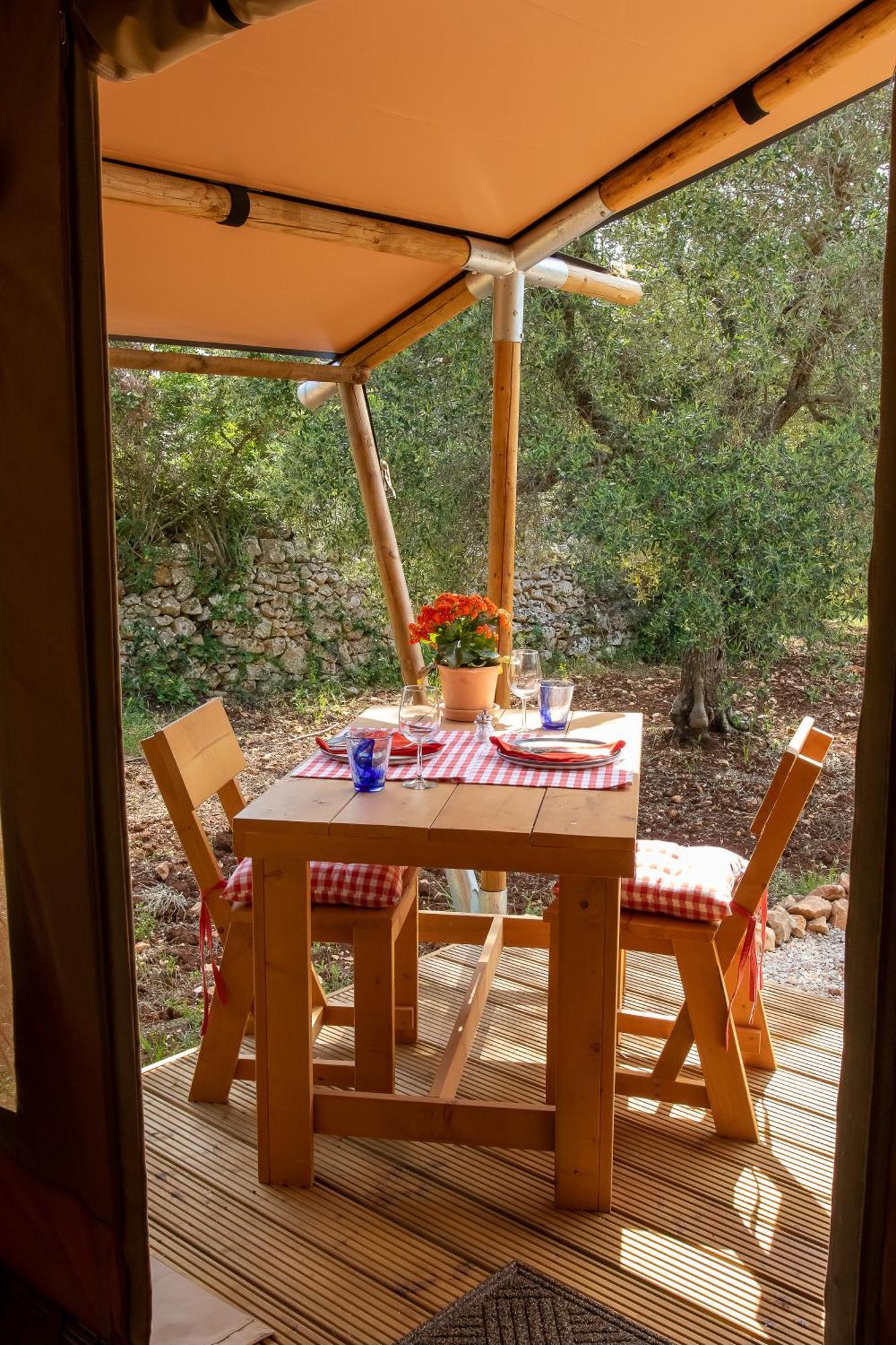 Domus Olea Glamping Hotel Ceglie Messapica Exterior photo