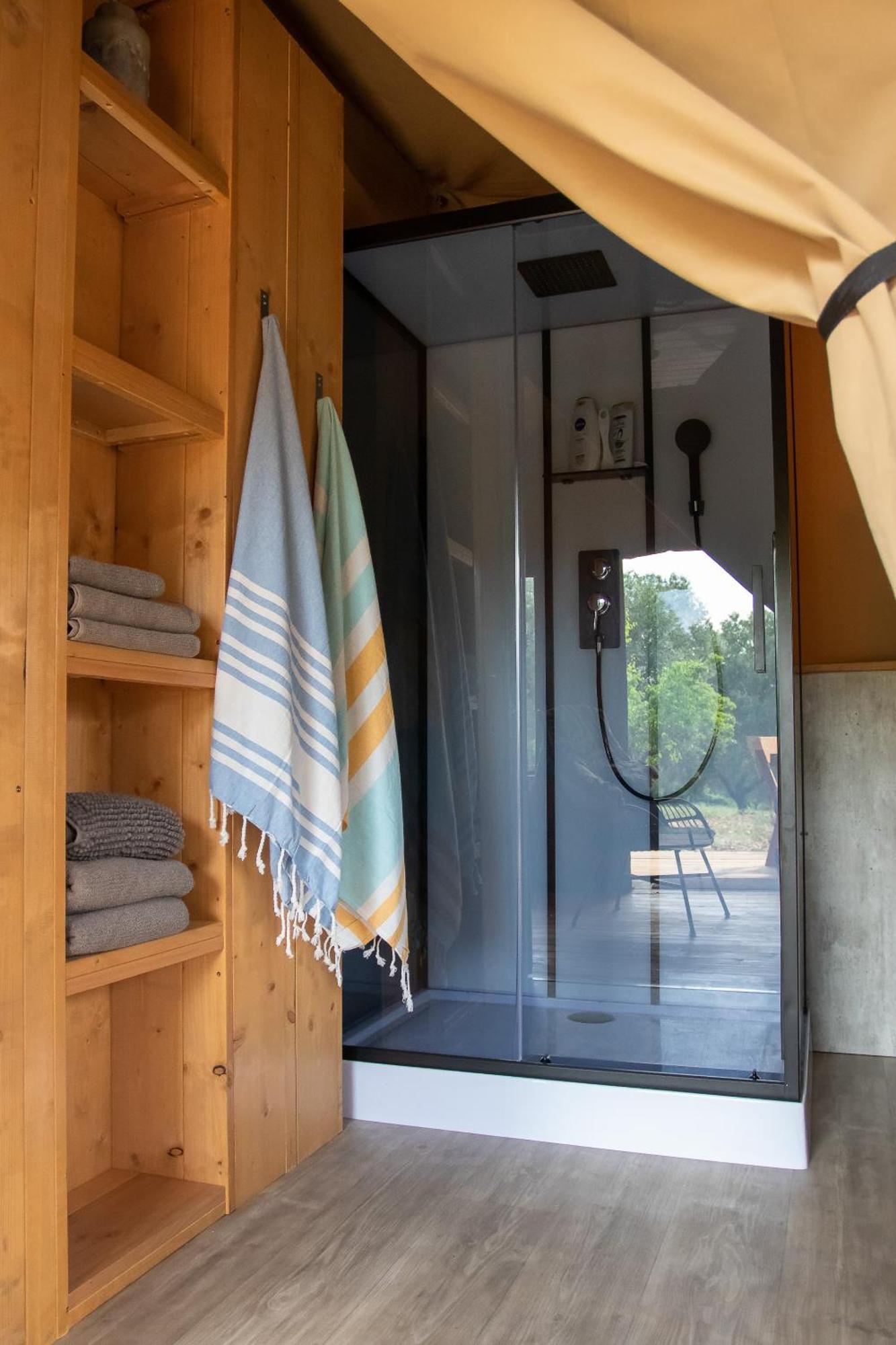 Domus Olea Glamping Hotel Ceglie Messapica Exterior photo